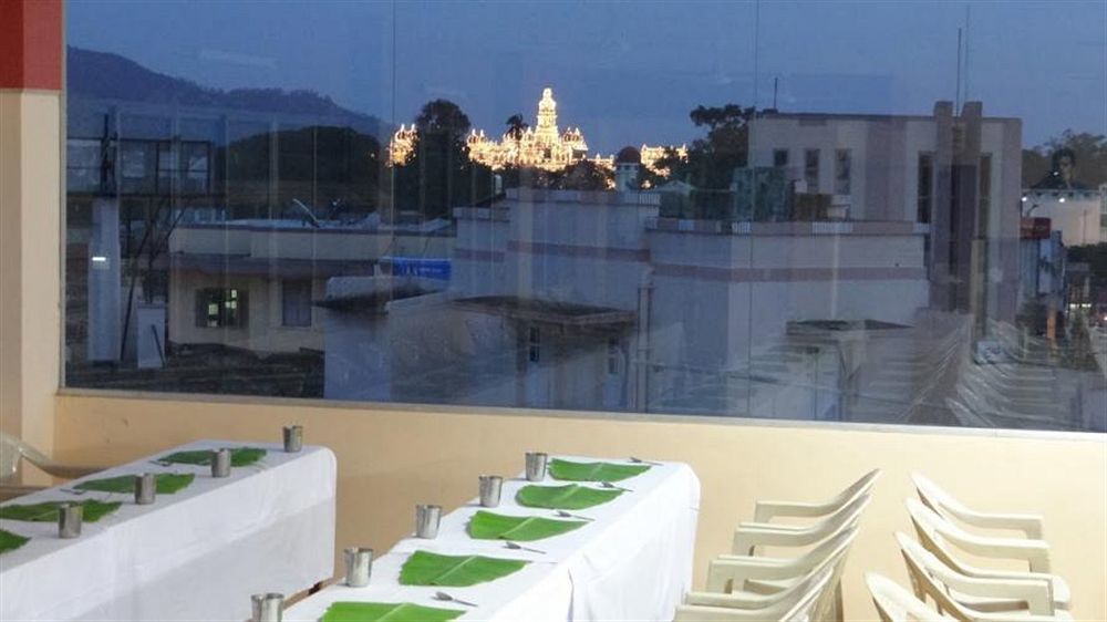 Hotel Mysore Dasaprakash Bagian luar foto